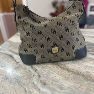 Gorgeous very good condition Dooney and Bourke Large handbag